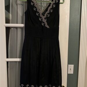 Ann Taylor LBD Silk & Cotton Metallic Gold Lace Scalloped Trim Cocktail